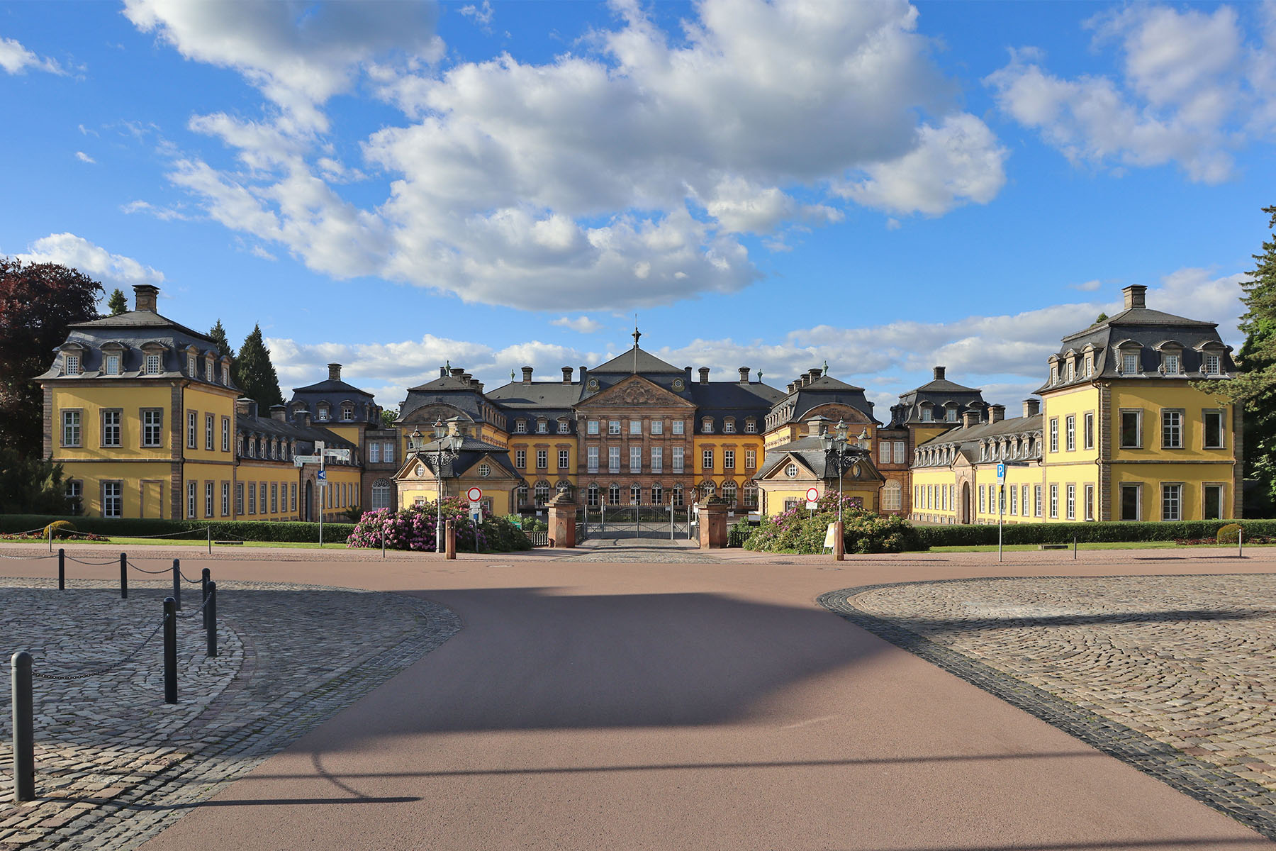 Bad%20Arolsen%20-%20Residenzschloss.jpg