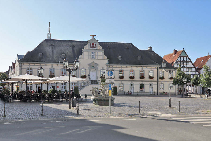 Lippstadt%20-%20Markt%20mit%20Rathaus.jpg